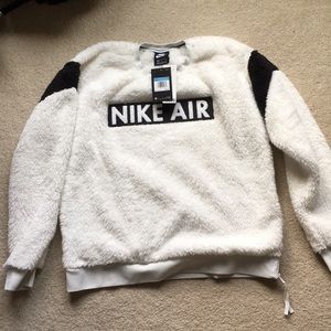 Nike Air Plush Pullover
